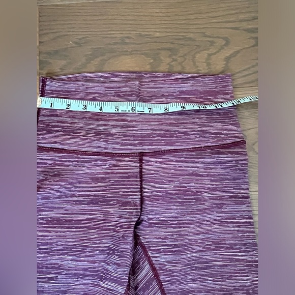 Lululemon Wunder Under Crop High-Rise
Edged Stripe Jacquard Blueprint - Picture 9 of 13